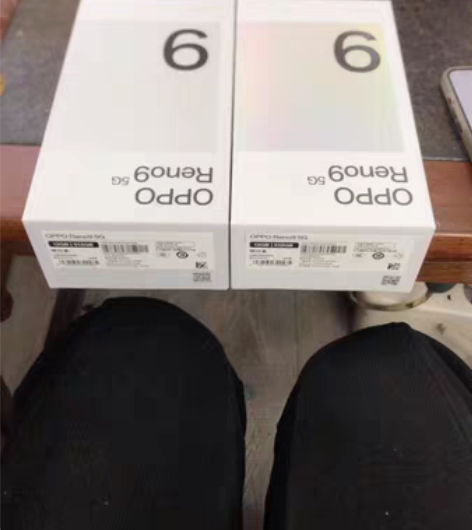 OPPOReno?9，手机拆开，没有激活，...
