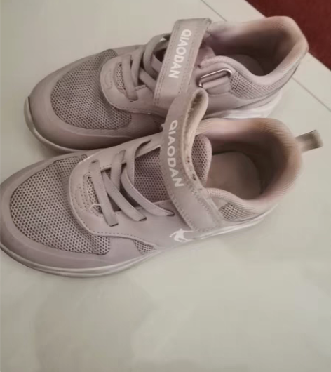 包邮乔丹女童33码,20包邮转 感兴趣的话...