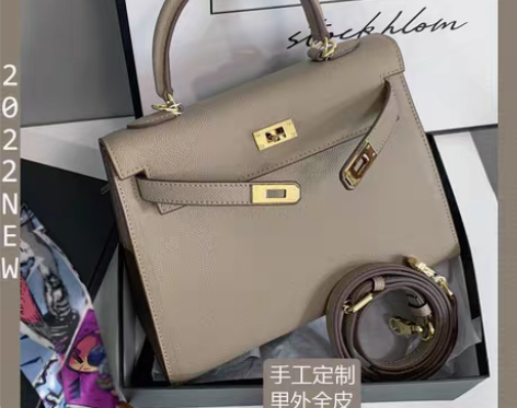 转卖Viney包包2022新款时尚凯莉包斜...