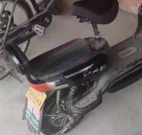 小刀48/20电动车，以上牌。买了两年。没...