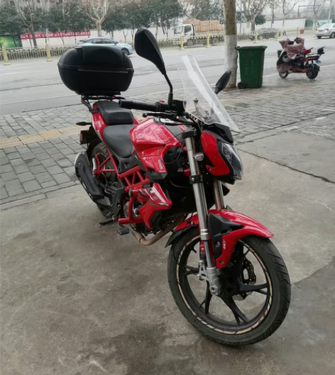 贝纳利红宝龙150排量，2019年9月份出...