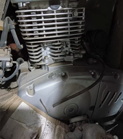 铃木150摩托车发动机是个EN钻豹改装 感...