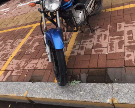 13年雅马哈天剑,加装后踏板,保险杠,带牌...