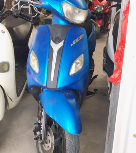 巨能摩托车 手续齐全，保修半年，店内还经营...