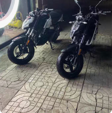 #CF/春风 两台春风狒狒 成色如图 手续...