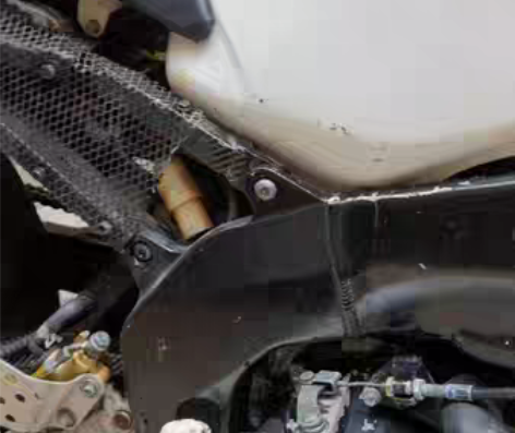 川崎ZX-6R，600cc。636特技摩托...