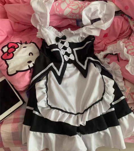 雷姆拉姆 s～m 可直拍 只有衣服￥50