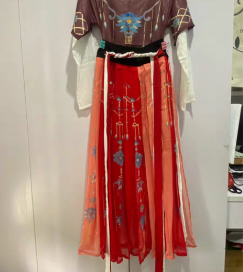 包邮坦领汉服三件套 全新带吊牌，没穿过??...