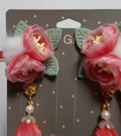 全新 ！纯手工 儿童新年发饰 感兴趣的话点...