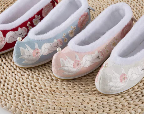 转卖十三余小豆蔻儿[小狐狸]平底坡跟加绒弓...