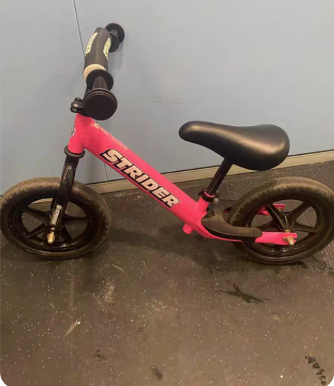 包邮Strider 平衡车9新 跪求了解这...