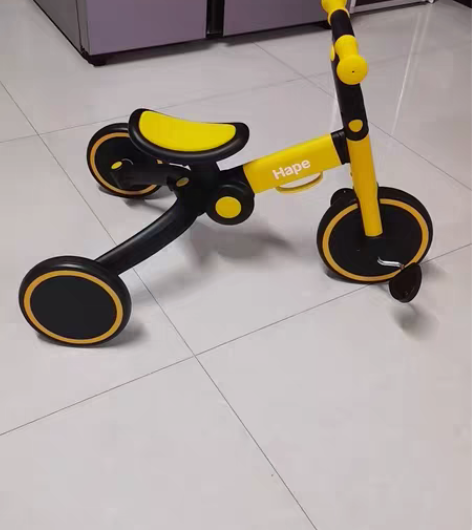 Hape平衡车三轮车，全新，家里车子好几辆...