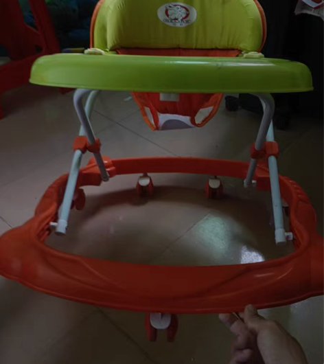 婴儿学步车,九成新,30元 感兴趣的话点“...