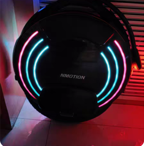 乐行V10F，成色如图，日常通勤使用，一侧...