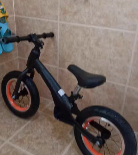 儿童平衡车，9新左右！凤凰品牌的，12寸，...