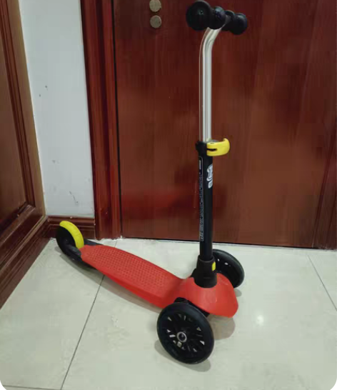 迪卡侬购入滑板车，几乎全新，自提。低价出只...