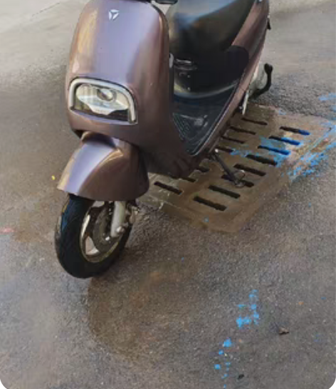 一手人骑的，3400买的雅迪电动车，手续齐...