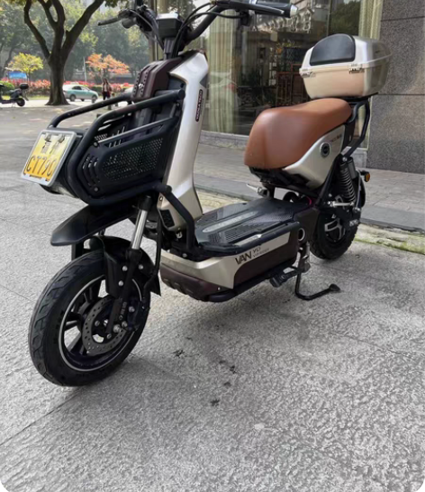 包邮9.9成新雅迪达标雅迪x van 电动...