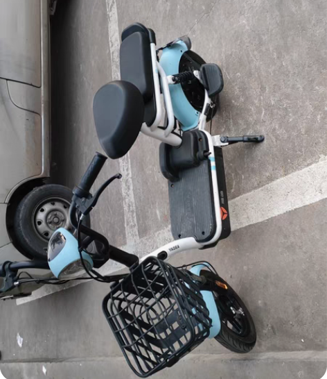 雅迪电动车 无电瓶 有钥匙 按报废车，报废...