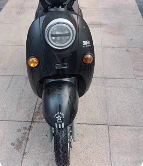 转让一辆60V雅迪电动车 9成新 满电能跑...