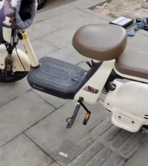 台铃电动车，可提锂电，48v12Ah，九成...