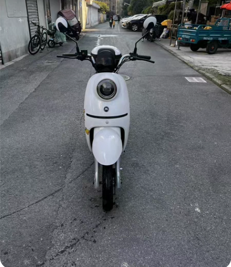 自用二手纯白60v新国标车，九成新。因调动...
