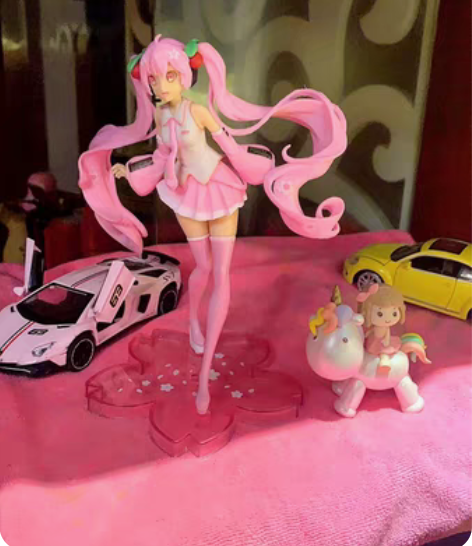 包邮低价出售，初音未来手办樱花兔耳公主殿下...