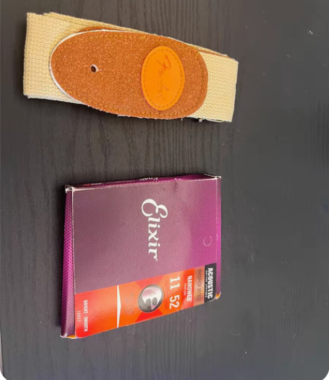 伊力利克斯吉他弦 一套六根 送吉他背带全新...