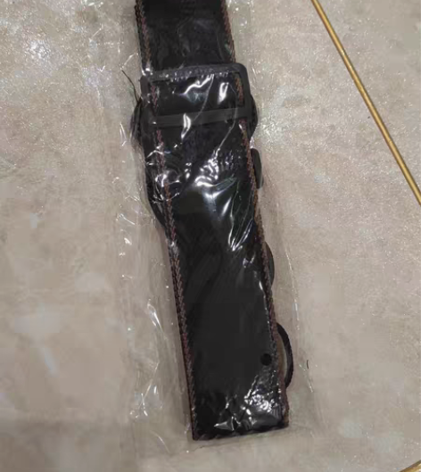 电吉他背带，9片爱丽丝拨片，一个琴包 感兴...