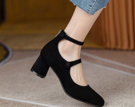 转卖巨美！粗跟一字带玛丽珍鞋女2022秋冬...