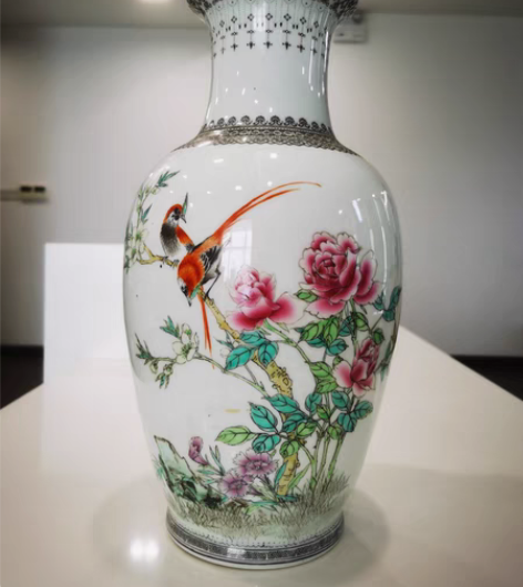 包邮567年代景德镇花鸟瓶,高36厘米,手...