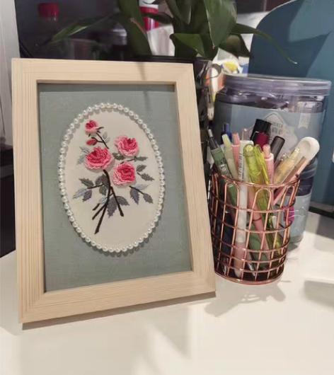 包邮手工刺绣相框摆件，带相框，75元包邮，...
