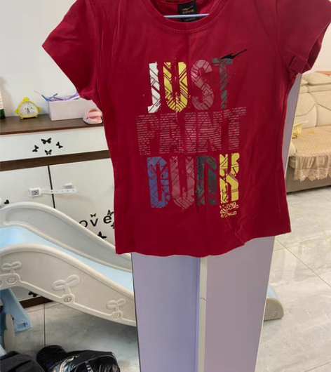 包邮甩货底，打板衣服，不退不换。 感兴趣的...