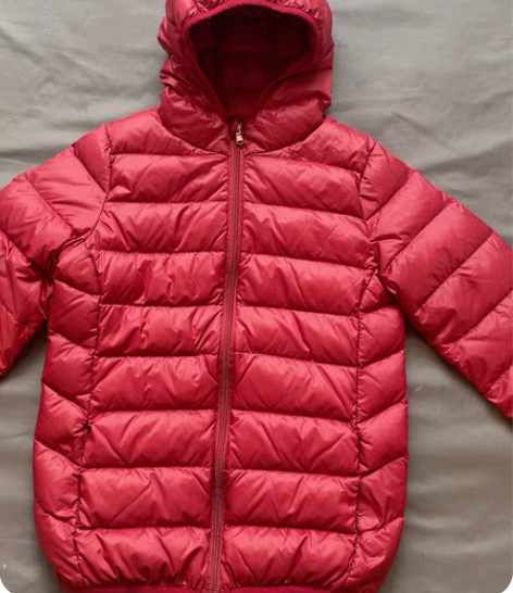 包邮枣红色的羽绒服 130码，充绒量108...
