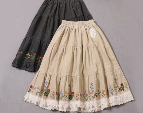 转卖甜美森女系厚实灯芯绒刺绣半身裙+宽松百...