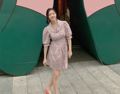 转卖清新田园风小碎花泡泡袖短裙超显瘦 感兴...