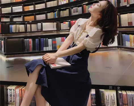 转卖RoDear小狍 韩版时尚半身裙女中裙...