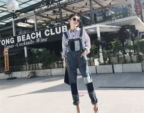 转卖小绿春季新款背带牛仔裤女 感兴趣的话点...