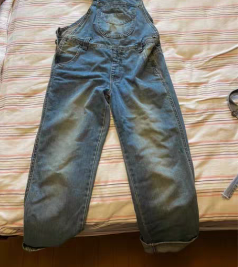 包邮宽松韩版牛仔背带裤76包邮 感兴趣的话...