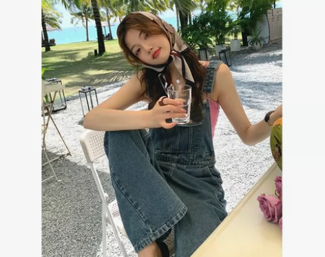 转卖张贝贝ibell港风复古高腰牛仔裤女设...