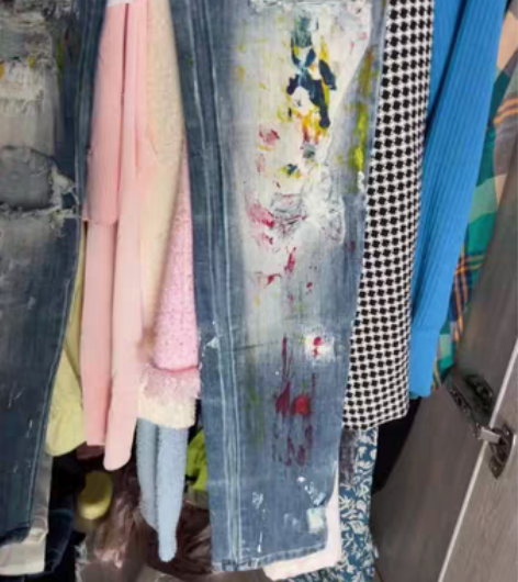 SexyWoman破洞牛仔裤、S码、99新...