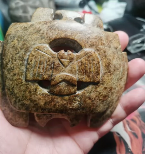 老红山,雕件,辽宁来的货,材质应该是某地方...