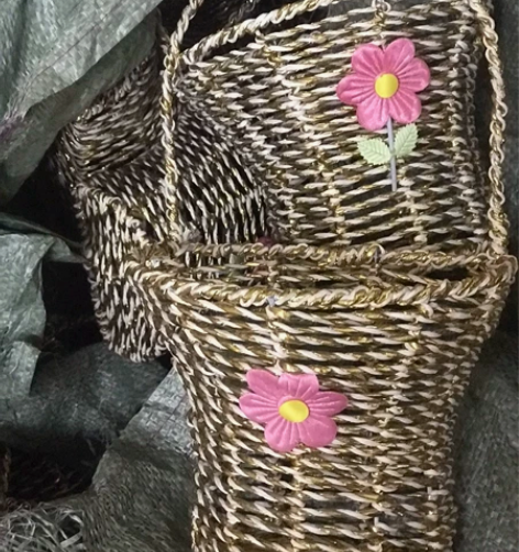 花篮，宽度18厘米，整体高度30厘米，花篮...