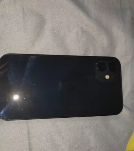 iPhone12，128G黑色，国行，成色...