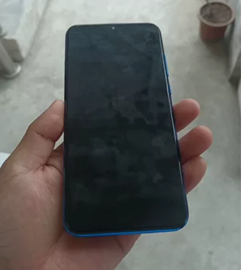 荣耀20i 4+128全网通 手机很新,个...