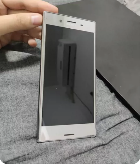 索尼xzp 日版 4+64G 银色 4K屏...
