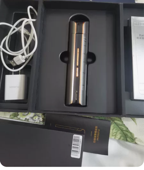 花至美容仪不议价 9成新，在保到今年年底！...