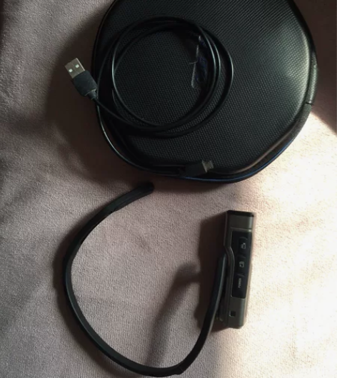 放家里没用了，想卖了，八成新左右，有点划痕...