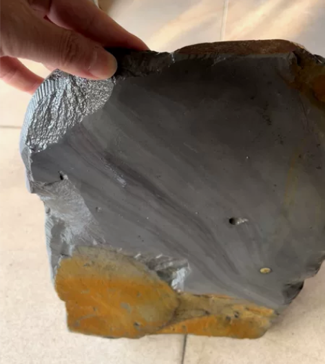 端砚梅花坑，原石，可以制作砚台，约长36厘...