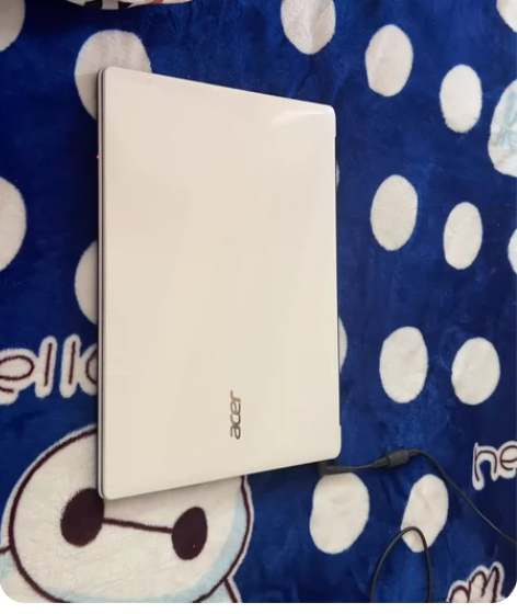 acer宏基14寸笔记本，白色壳子，成色还...